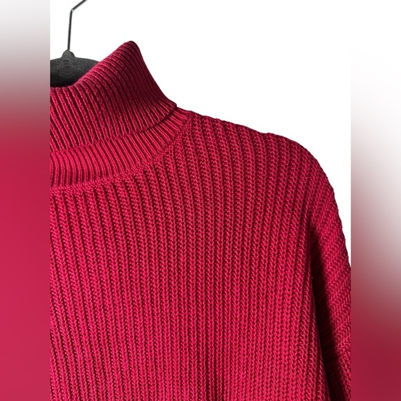 Ambiance Apparel Women’s Sweater Large Red Turtleneck Ribbed Knit Long Sleeve - Picture 3 of 8